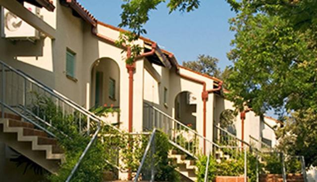 Solaris camping resort - budova zvenku.
