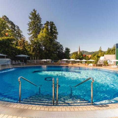 Bazénový komplex v hotelu Vita - venkovní bazén.