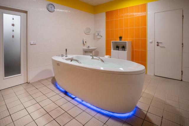 Balneocentrum vana na podvodní masáže.