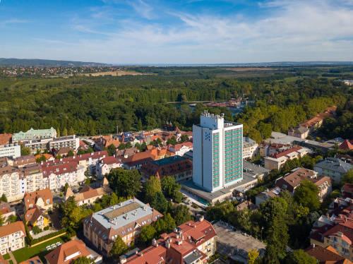 Hotel celkový pohled na Hévíz.