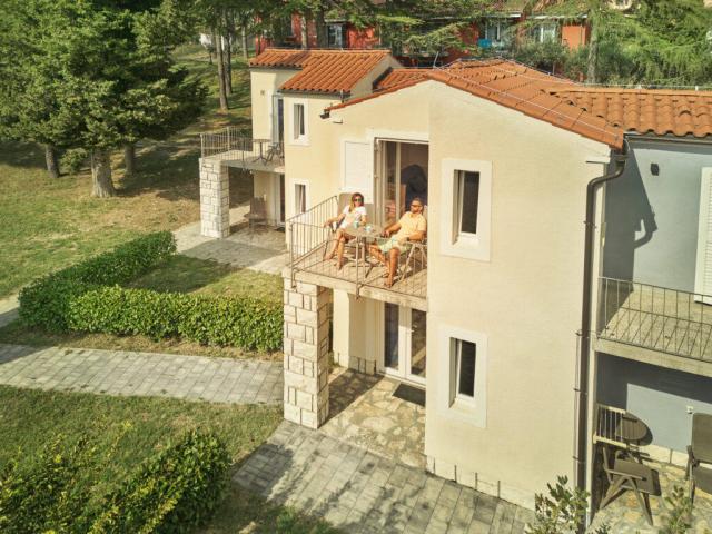 Olive Suites exterier balkony a terasy.