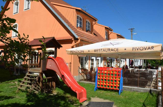 Dětské hřiště.