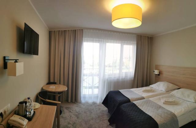 Pokoj 2-lůžkový manželská postel, balkon.