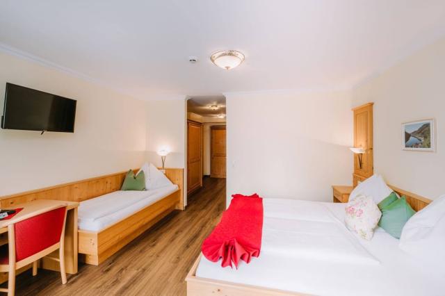 dreibettzimmer-brueckenwirt-gross.jpg