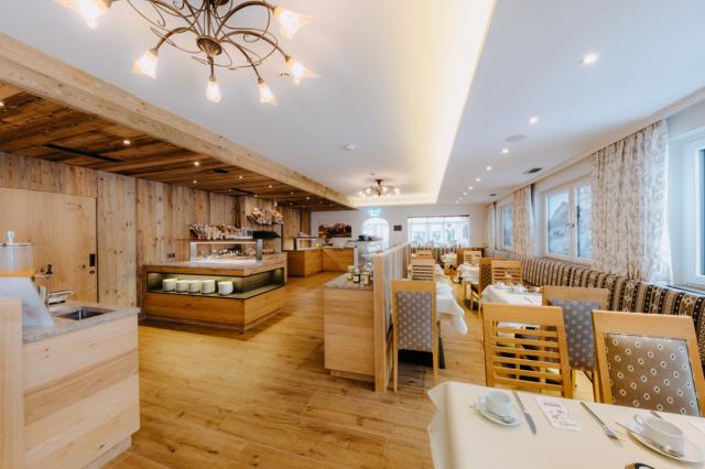 restaurant-bueffet-hotel-brueckenwirt-altenmarkt-gross.jpg