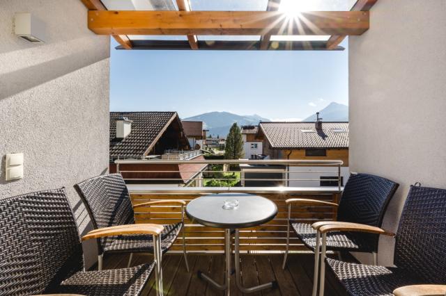 zimmer-balkon-gross.jpg