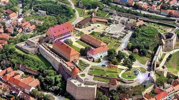 jagersky_hrad_eger__1412150433_10422038_531220776982283_8003910