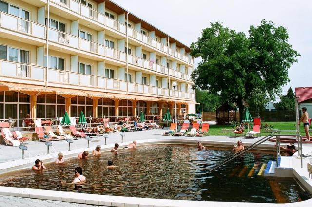 Hajdúszoboszló, hotel Hungarospa1.jpg