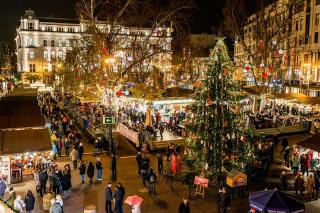Adventní Budapešť s koupáním v termálech Mosonmagyróvár