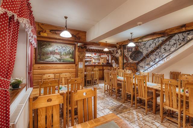 bar (1).jpg