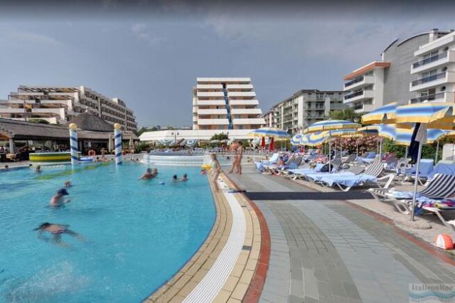 Aparthotel Holiday