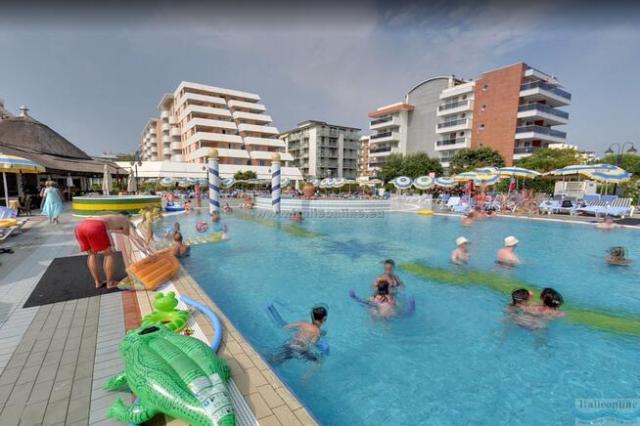 Aparthotel Holiday