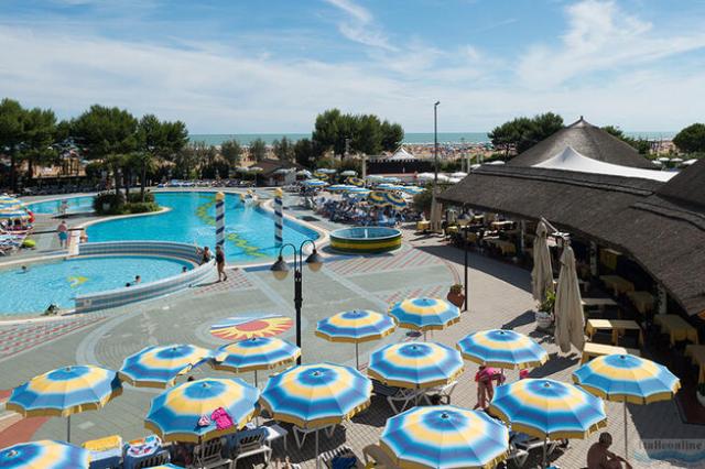 Aparthotel Holiday