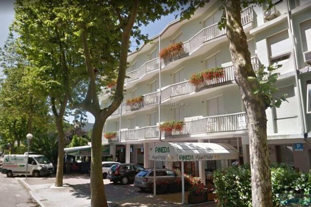Pineda Aparthotel
