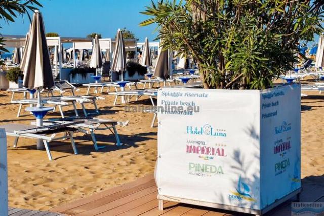 Pineda Aparthotel