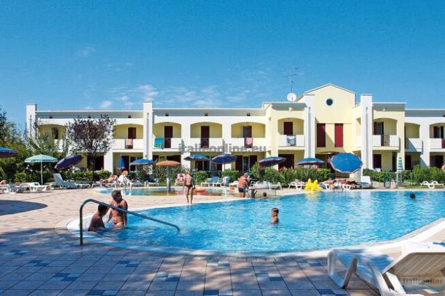 Villaggio Girasoli e Calycanthus