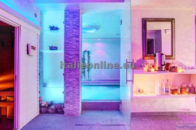 Hotel Ferretti Beach