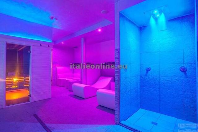 Hotel Ferretti Beach