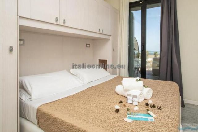Hotel Ferretti Beach