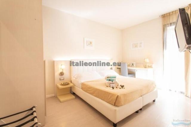 Hotel Ferretti Beach