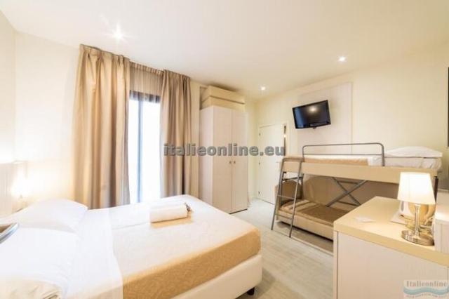 Hotel Ferretti Beach