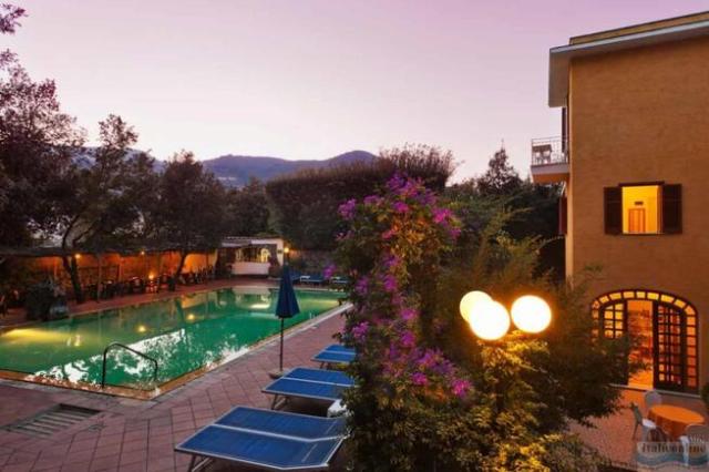Hotel Cleopatra