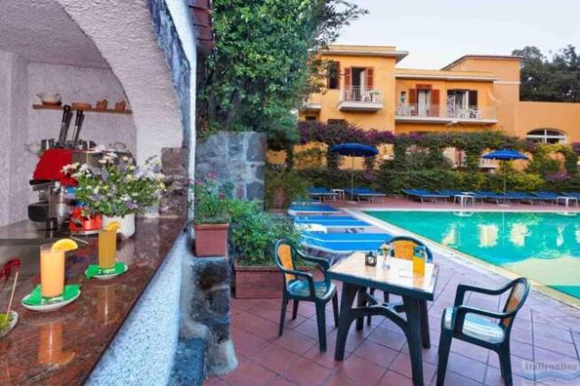 Hotel Cleopatra