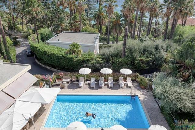 Hotel Paradiso
