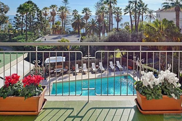 Hotel Paradiso