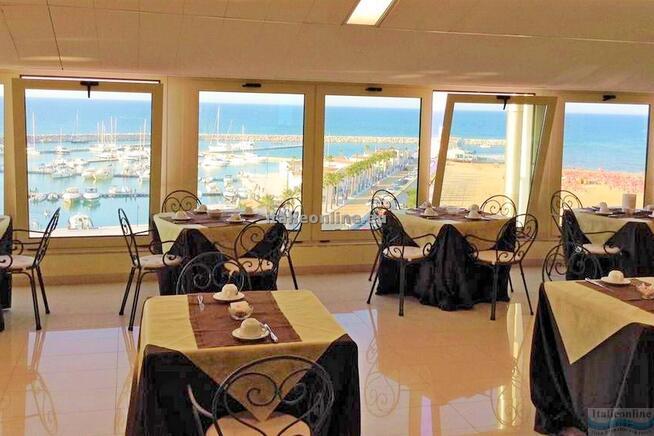 Hotel Borgo Marina