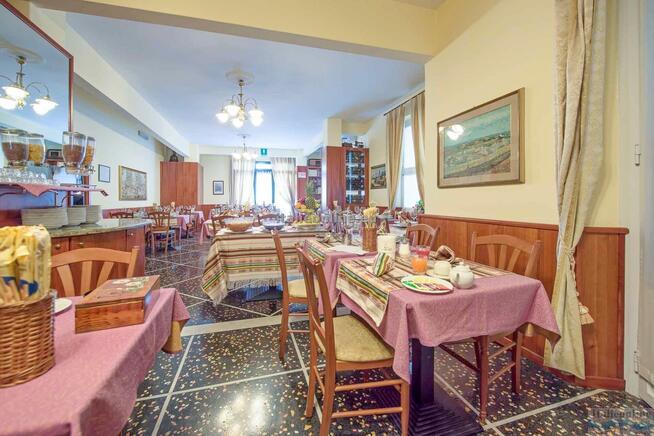 Hotel Bristol