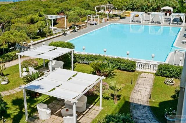 Hotel Domizia Palace