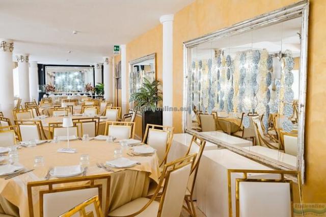 Hotel Domizia Palace