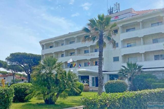 Hotel Domizia Palace