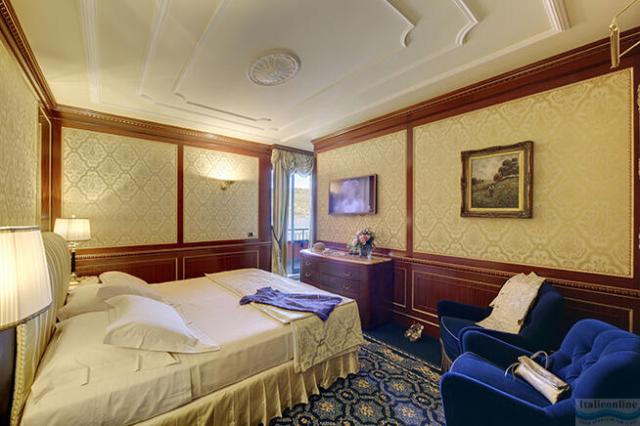 Hotel Grand Dino