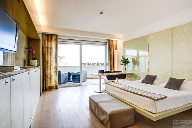 Hotel Premier & Suites