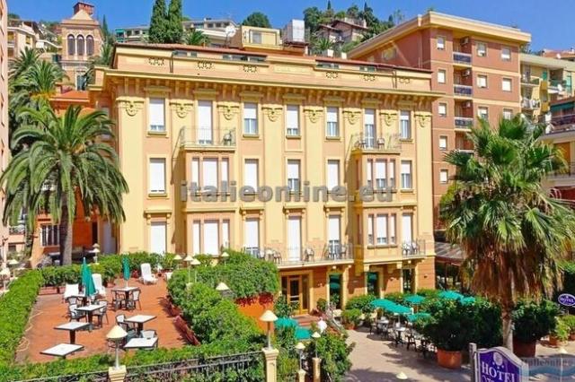 Hotel Careni Villa Italia
