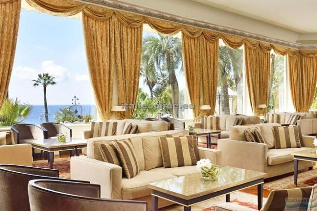 Hotel Royal