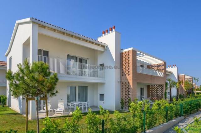 Pareus Beach Resort