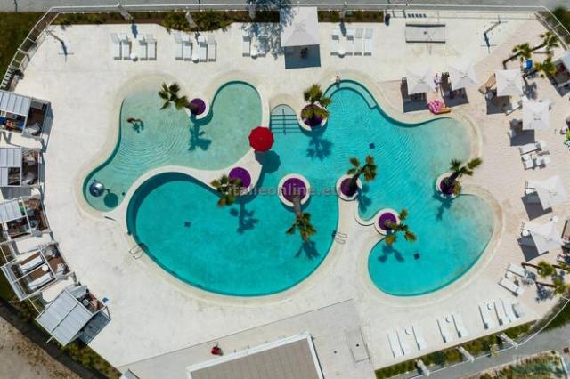 Pareus Beach Resort