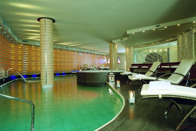 Cristal Palace Hotel
