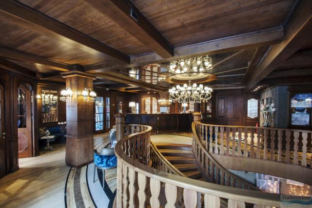 Cristal Palace Hotel
