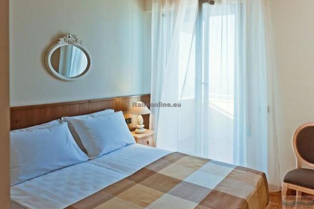 Hotel Ambassador
