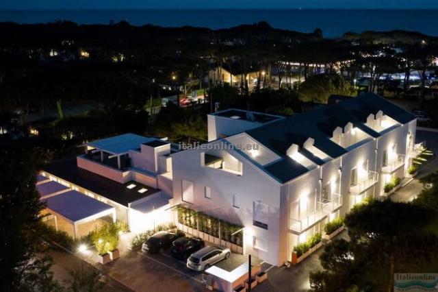 The Green Park Hotel