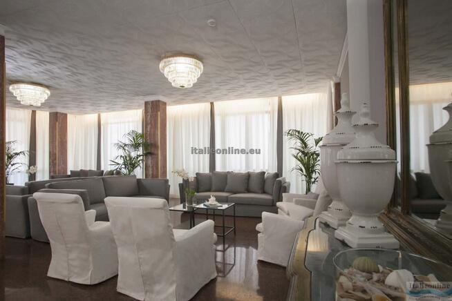 Hotel Imperial Palace