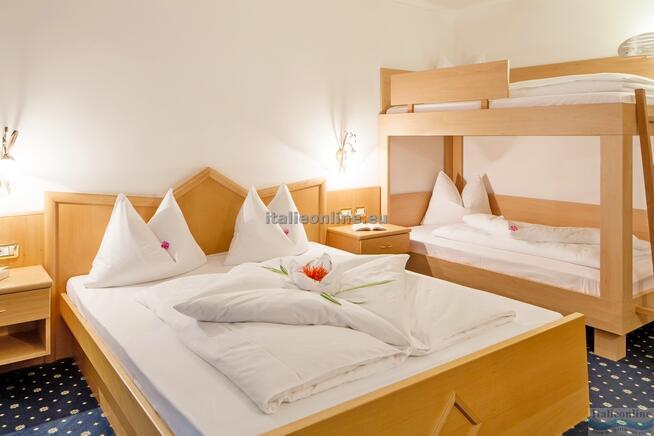 Hotel Bergkristall SKI