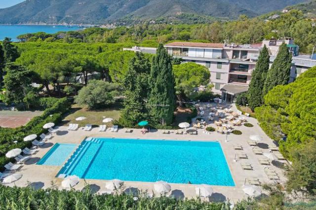 Hotel Club Lacona