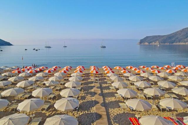 Hotel Club Lacona