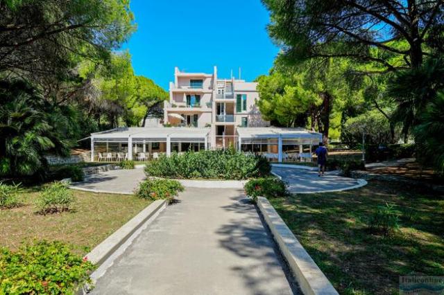 Hotel Club Lacona