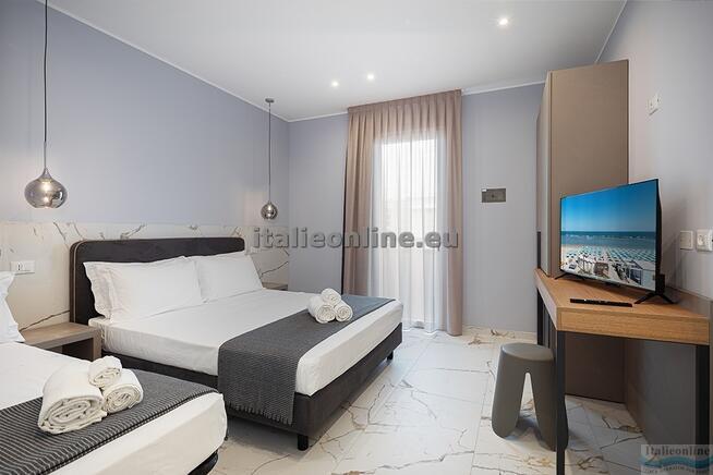 Hotel Cola